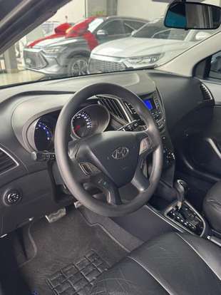 HYUNDAI-HB20X-1.6 16V STYLE FLEX 4P AUTOMÁTICO HYUNDAI-HB20X-2013