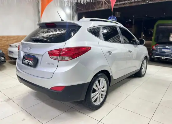HYUNDAI-IX35-2.0 MPFI GLS 4X2 16V GASOLINA 4P AUTOMÁTICO HYUNDAI-IX35-2010