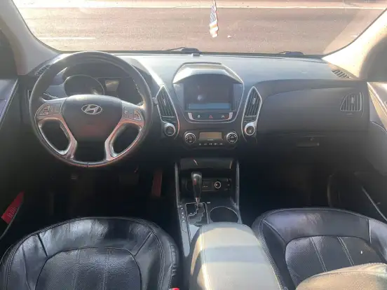 HYUNDAI-IX35-2010