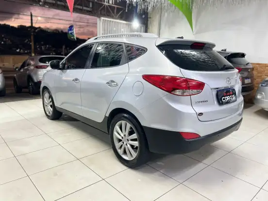 HYUNDAI-IX35-2.0 MPFI GLS 4X2 16V GASOLINA 4P AUTOMÁTICO HYUNDAI-IX35-2011