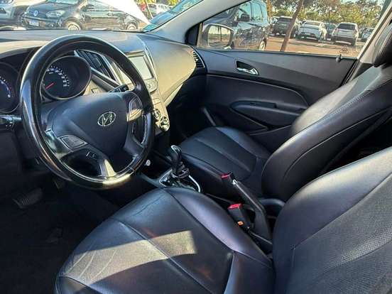 HYUNDAI-HB20S-1.6 COMFORT PLUS 16V FLEX 4P AUTOMÁTICO HYUNDAI-HB20S-2015