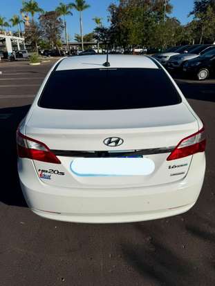 HYUNDAI-HB20S-2015
