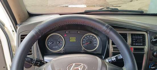 HYUNDAI-HR-2013