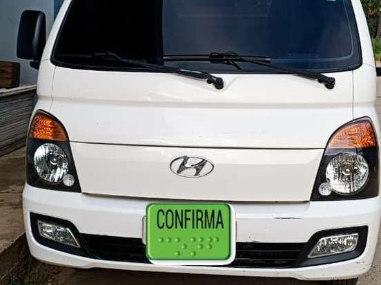 HYUNDAI-HR-2.5 LONGO COM CAÇAMBA 4X2 16V 130CV TURBO INTERCOOLER DIESEL 2P MANUAL HYUNDAI-HR-2013