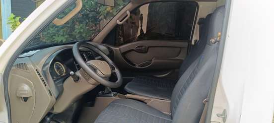 HYUNDAI-HR-2013
