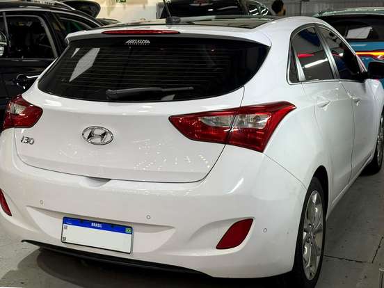 HYUNDAI-I30-1.8 MPI 16V GASOLINA SÉRIE LIMITADA 4P AUTOMATICO HYUNDAI-I30-2014