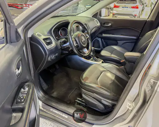 JEEP-COMPASS-2.0 16V FLEX LONGITUDE AUTOMÁTICO JEEP-COMPASS-2019
