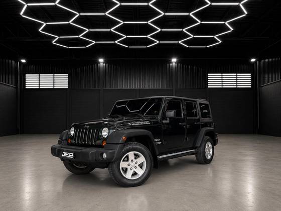 JEEP WRANGLER 3.8 UNLIMITED SPORT 4X4 CAPOTA DUPLA V6 GASOLINA 2P AUTOMÁTICO