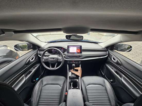 JEEP-COMMANDER-2024