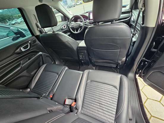 JEEP-COMMANDER-2024