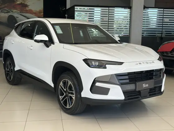 JETOUR S06 1.5 TGDI PHEV ADVANCE DHT JETOUR S06 1.5 TGDI PHEV ADVANCE DHT