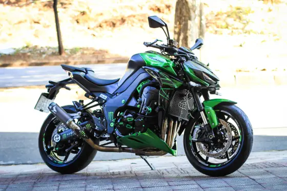 KAWASAKI Z1000 R ABS KAWASAKI Z1000 R ABS