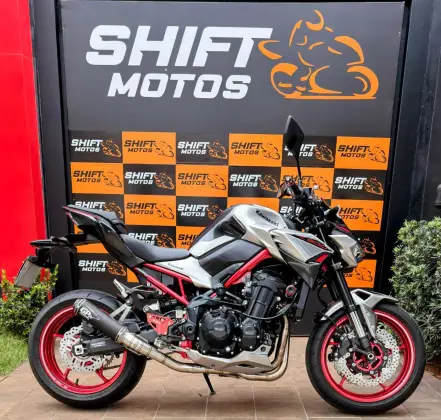 KAWASAKI Z900 