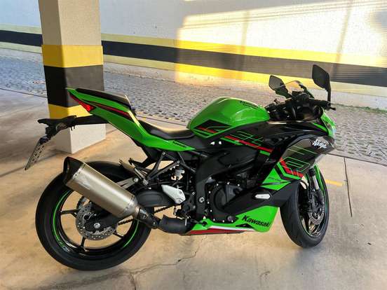 KAWASAKI-NINJA ZX-4R-2024