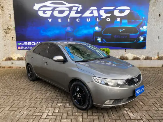 KIA CERATO 1.6 E.221 SEDAN 16V GASOLINA 4P MANUAL