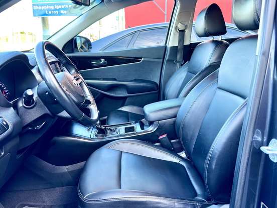 KIA-SORENTO-2.4 16V GASOLINA EX 7L AUTOMÁTICO KIA-SORENTO-2018