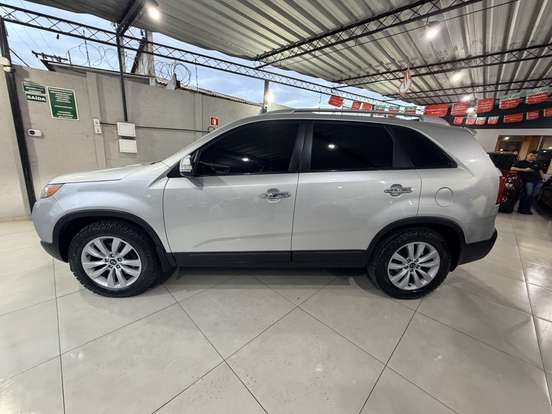 KIA-SORENTO-2.4 16V GASOLINA EX AUTOMÁTICO KIA-SORENTO-2011