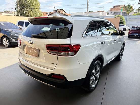 KIA-SORENTO-3.3 V6 GASOLINA EX 7L AUTOMATICO KIA-SORENTO-2017