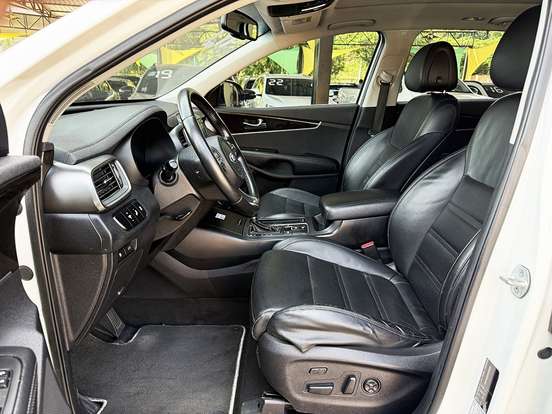 KIA-SORENTO-3.3 V6 GASOLINA EX 7L AUTOMATICO KIA-SORENTO-2017