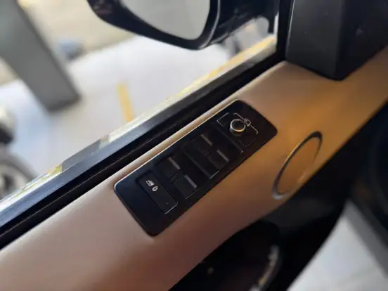 LAND ROVER-DISCOVERY-3.0 V6 TD6 DIESEL HSE 4WD AUTOMÁTICO LAND ROVER-DISCOVERY-2019