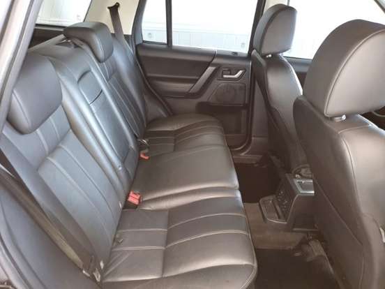 LAND ROVER-FREELANDER 2-2011