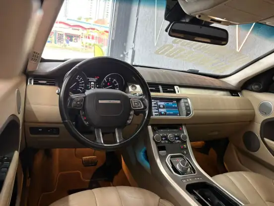 LAND ROVER-RANGE ROVER EVOQUE-2.0 PURE 4WD 16V GASOLINA 4P AUTOMÁTICO LAND ROVER-RANGE ROVER EVOQUE-2014