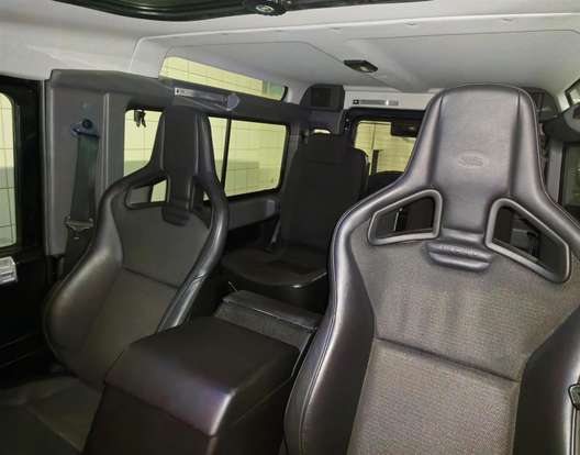 LAND ROVER-DEFENDER-2001