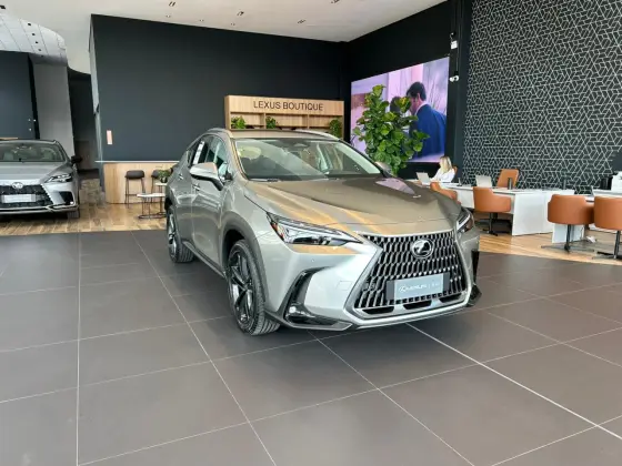 LEXUS NX 350h 2.5 16V VVT-I HYBRID DYNAMIC CVT AWD LEXUS NX 350h 2.5 16V VVT-I HYBRID DYNAMIC CVT AWD