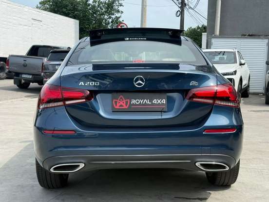 MERCEDES-BENZ-A 200-2020
