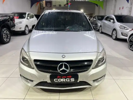 MERCEDES-BENZ-B 200-2012