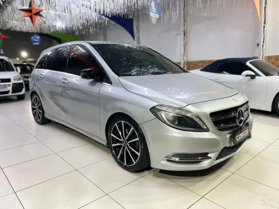 MERCEDES-BENZ-B 200-2012