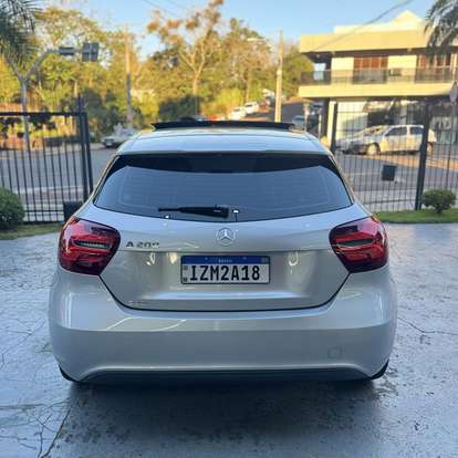 MERCEDES-BENZ-CLA 200-2017