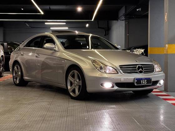 MERCEDES-BENZ CLS 500 5.0 AVANTGARDE V8 GASOLINA 4P AUTOMÁTICO
