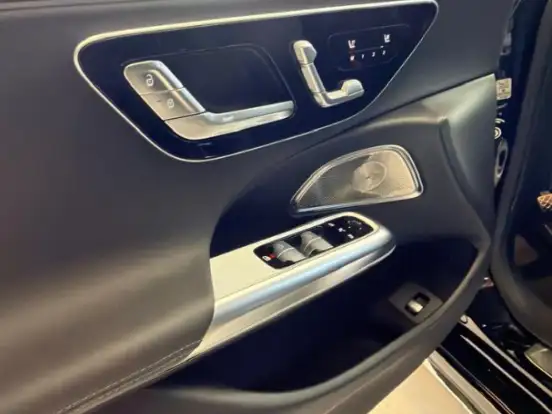 MERCEDES-BENZ-E 300-2.0 MHEV EXCLUSIVE 9G-TRONIC MERCEDES-BENZ-E 300-2025