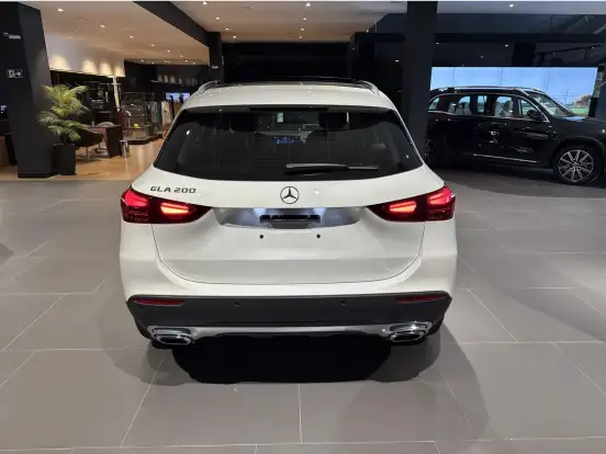 MERCEDES-BENZ-GLA 200-1.3 MHEV AMG LINE 7G-DCT MERCEDES-BENZ-GLA 200-2026