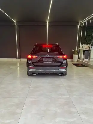 MERCEDES-BENZ-GLA 200-2025
