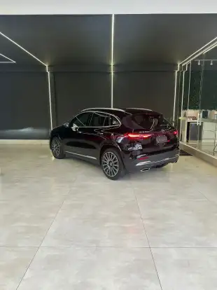 MERCEDES-BENZ-GLA 200-2025