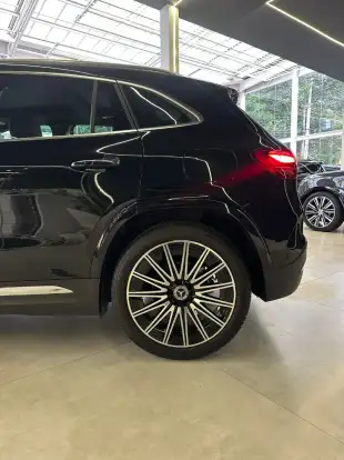 MERCEDES-BENZ-GLA 200-2025