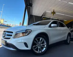 MERCEDES-BENZ GLA 200 1.6 CGI ADVANCE 16V TURBO GASOLINA 4P AUTOMÁTICO MERCEDES-BENZ GLA 200 1.6 CGI ADVANCE 16V TURBO GASOLINA 4P AUTOMÁTICO