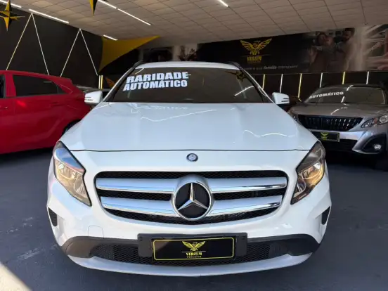 MERCEDES-BENZ-GLA 200-1.6 CGI ADVANCE 16V TURBO GASOLINA 4P AUTOMÁTICO MERCEDES-BENZ-GLA 200-2015