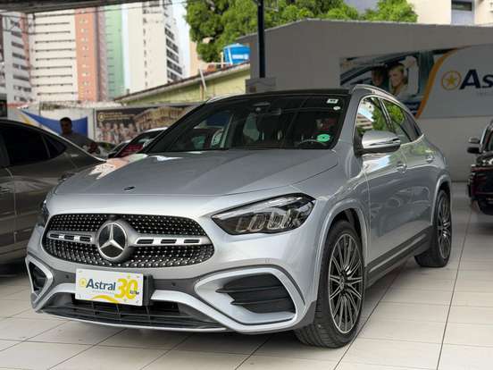 MERCEDES-BENZ-GLA 200-2024