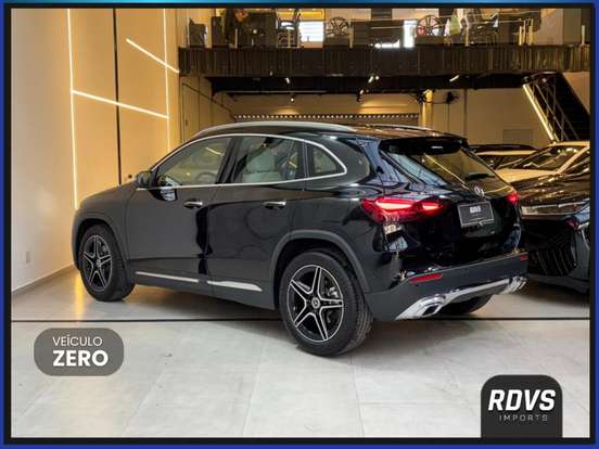 MERCEDES-BENZ-GLA 200-2026