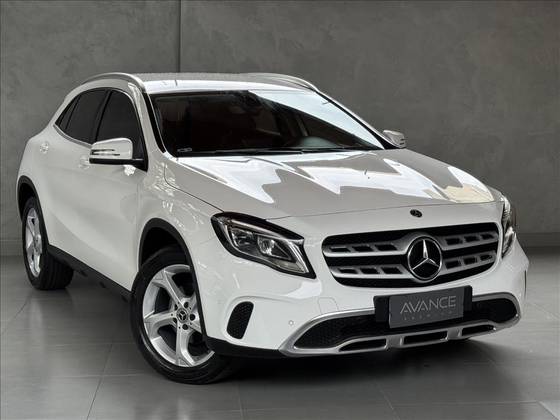 MERCEDES-BENZ GLA 200 1.6 CGI FLEX ADVANCE 7G-DCT