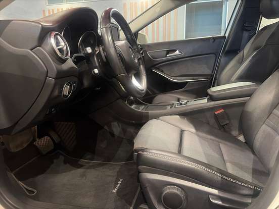 MERCEDES-BENZ-GLA 200-1.6 CGI STYLE 16V TURBO FLEX 4P AUTOMÁTICO MERCEDES-BENZ-GLA 200-2017