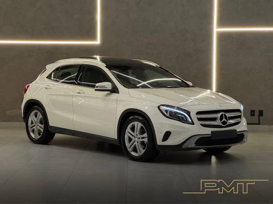 MERCEDES-BENZ GLA 200 1.6 CGI VISION 16V TURBO FLEX 4P AUTOMÁTICO