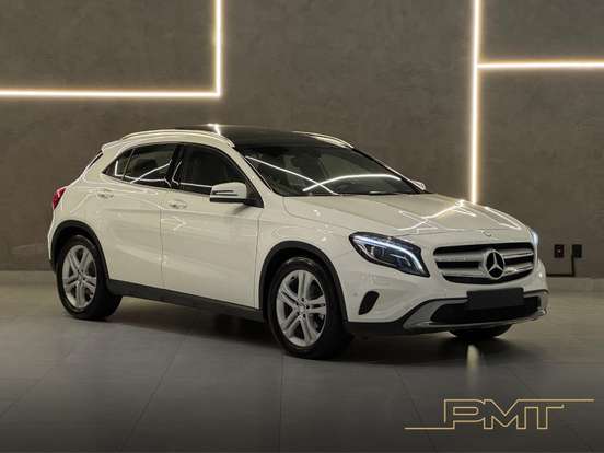 MERCEDES-BENZ-GLA 200-2014