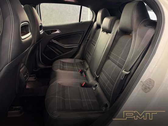 MERCEDES-BENZ-GLA 200-2014