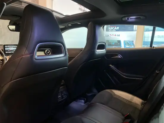 MERCEDES-BENZ-GLA 250-2015