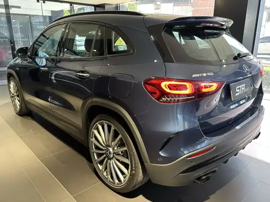 MERCEDES-BENZ-GLA 35 AMG-2022
