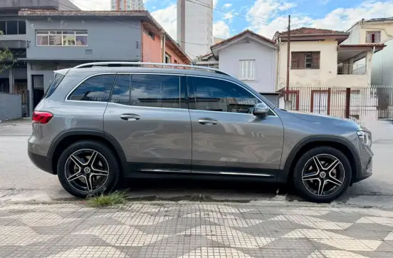 MERCEDES-BENZ-GLB 200-2022